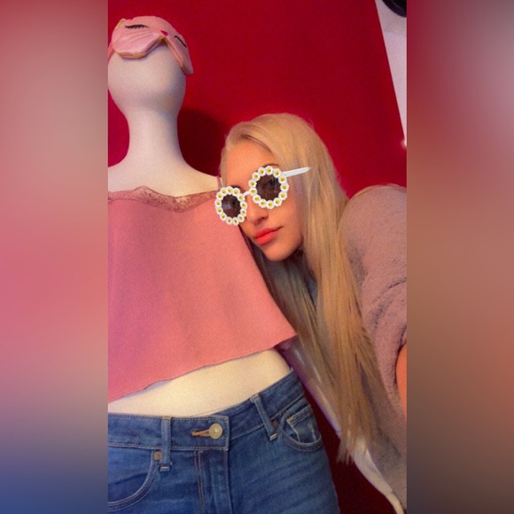 Meet your Posher, Mallory - Picture 1 of 1